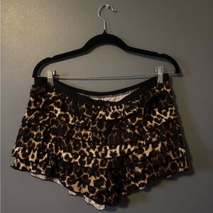 ROMWE Animal Print Layered Shorts